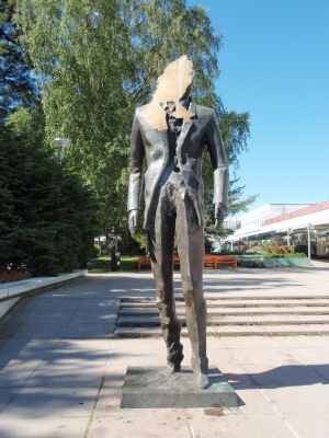 H&auml;ik&auml;istynyt